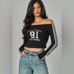 Black “Los Angeles 91” Off-the-Shoulder Long Sleeve Crop Top
